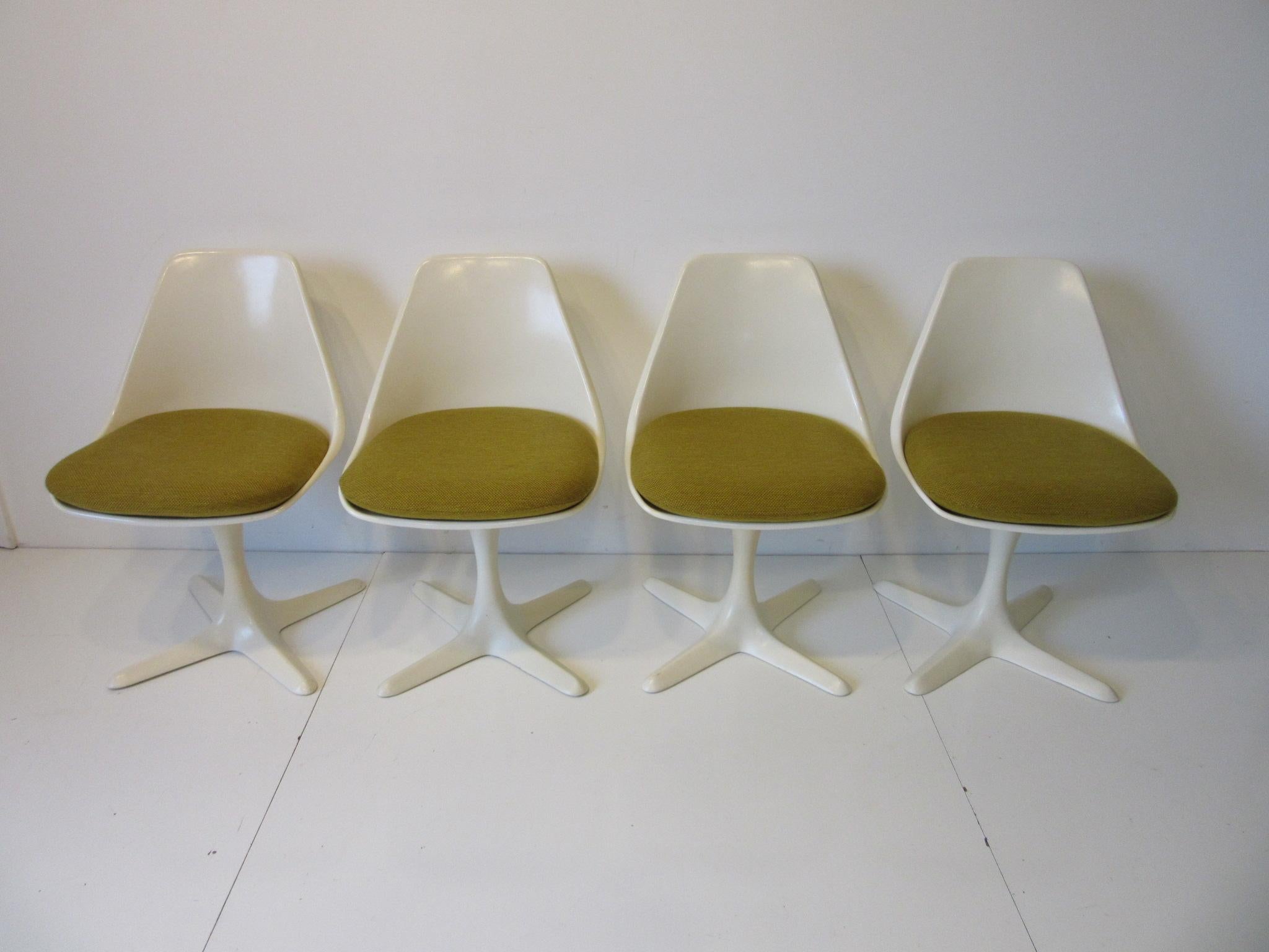 Tulip Saarinen Styled Dining Chairs by Maurice Burke for Burke International 5