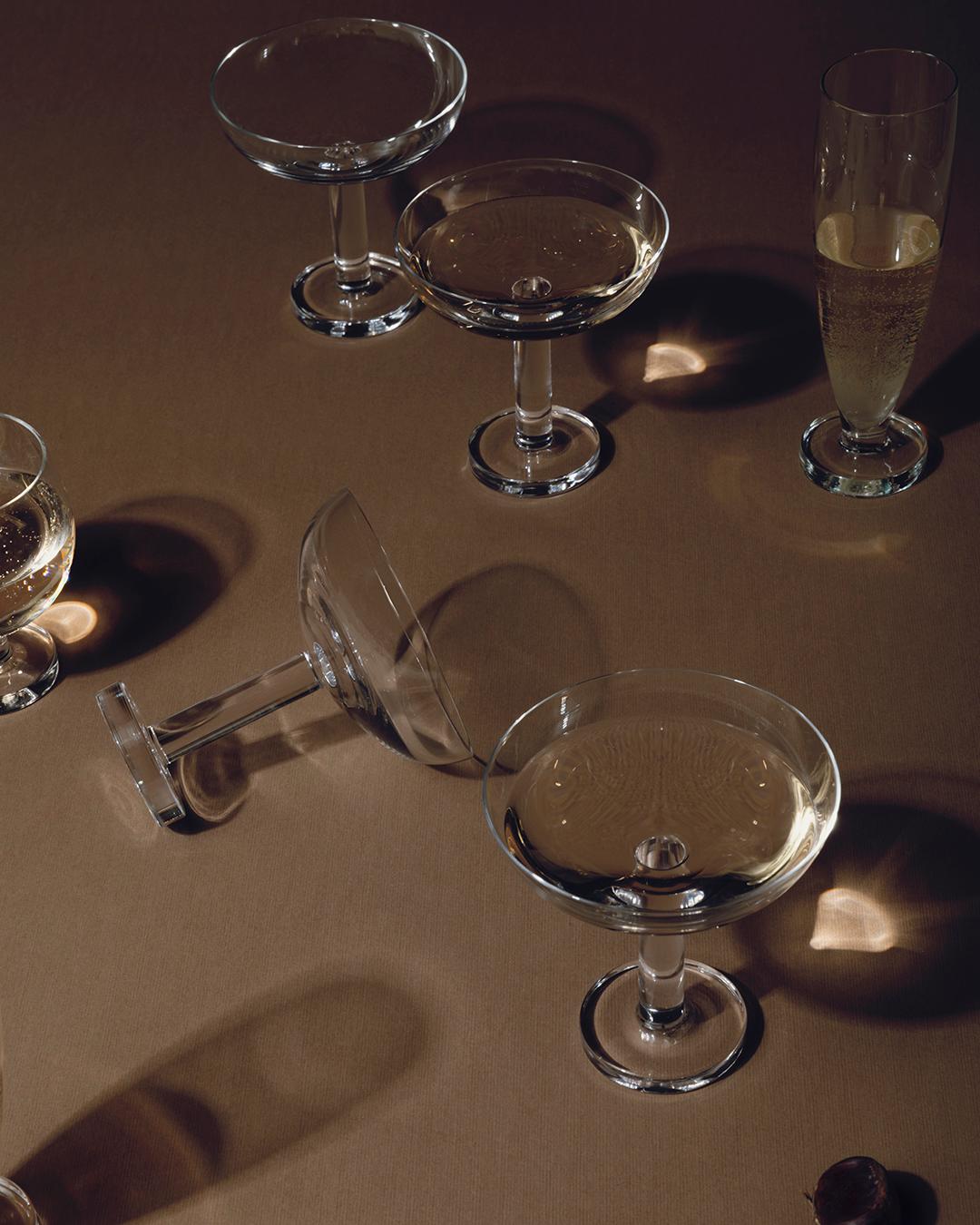 Italian Tulip Set of 6 Champagne Goblets by Aldo Cibic For Sale