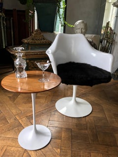 Tulip Side Table by Eero Saarinen