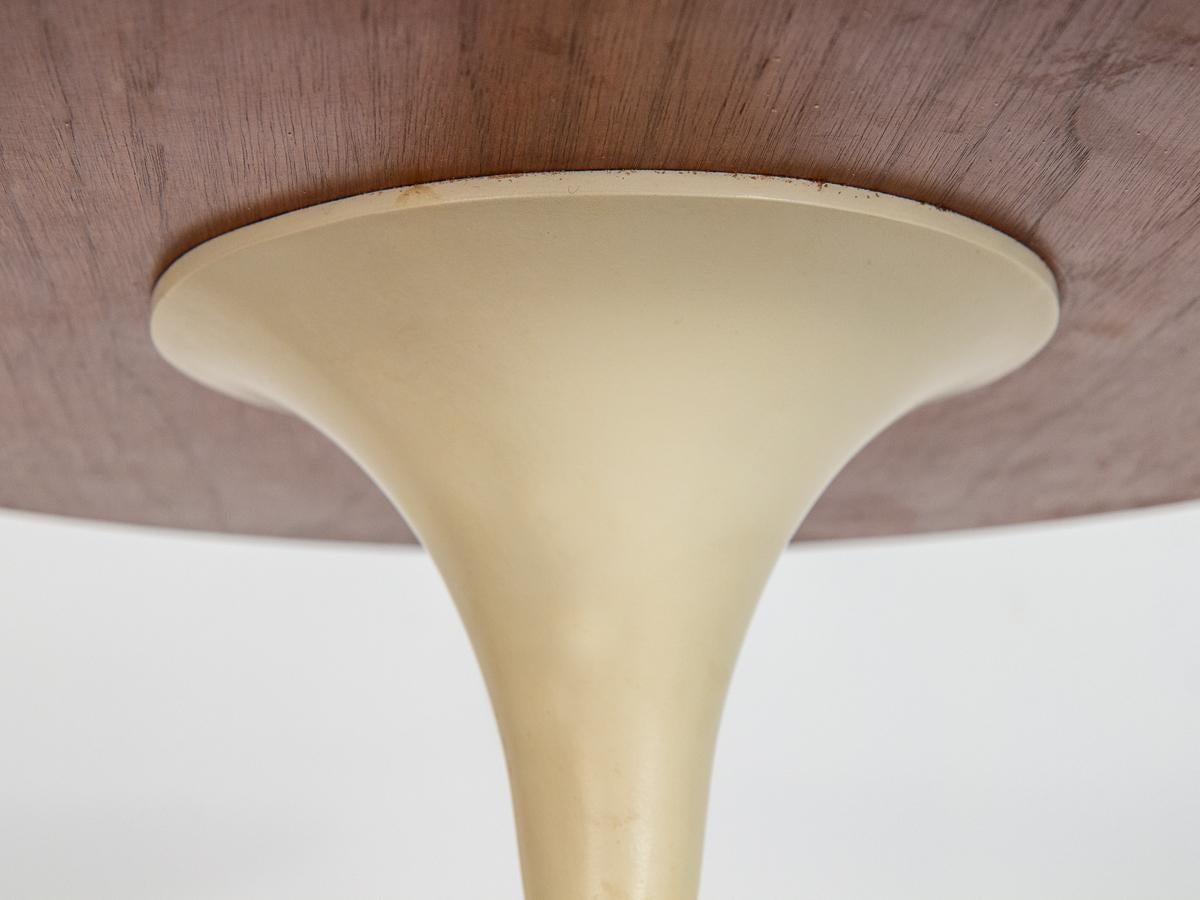 Tulip Side Table by Eero Saarinen In Good Condition In Brooklyn, NY