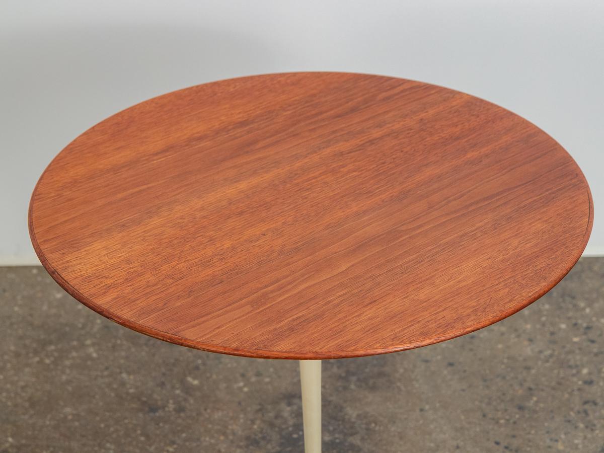 Tulip Side Table by Eero Saarinen 1