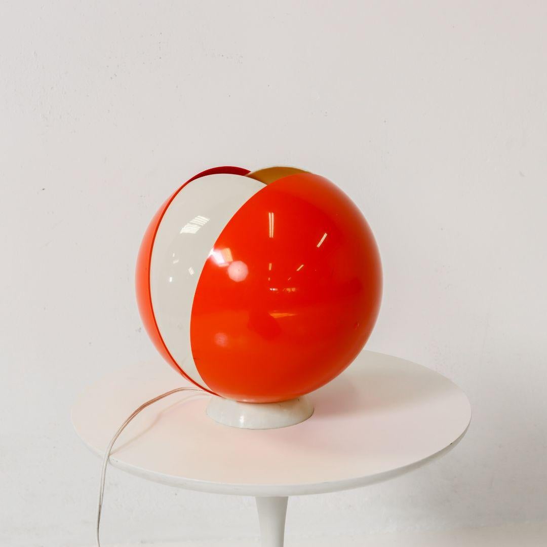 Tulip Space Age Table Lamp In Good Condition For Sale In BAARLO, LI