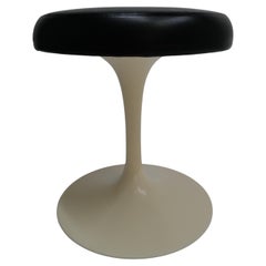 Taburete Tulip de Eero Saarinen para Knoll