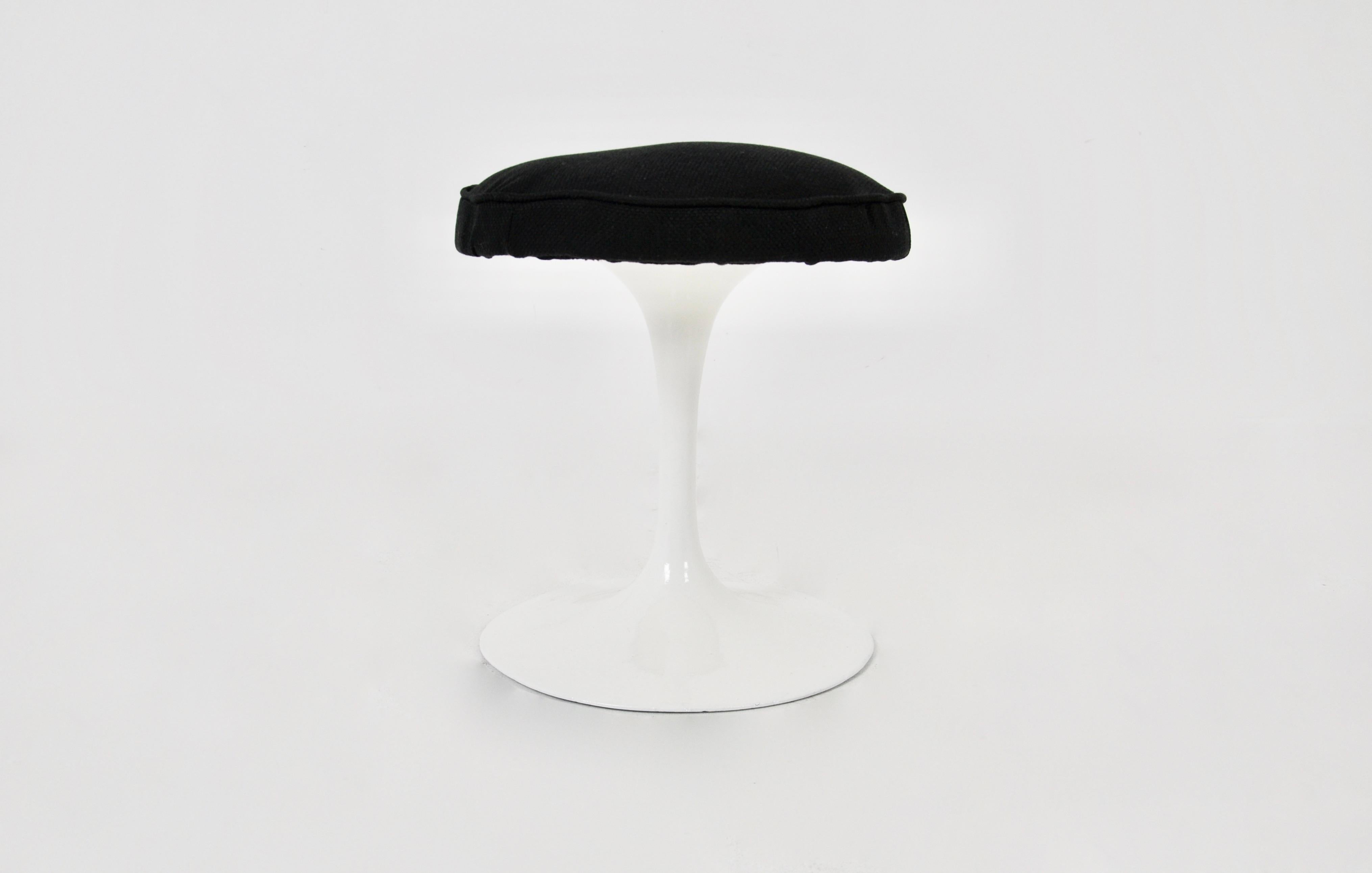 Tulip Stool by Eero Saarinen for Knoll International, 1970s In Good Condition For Sale In Lasne, BE