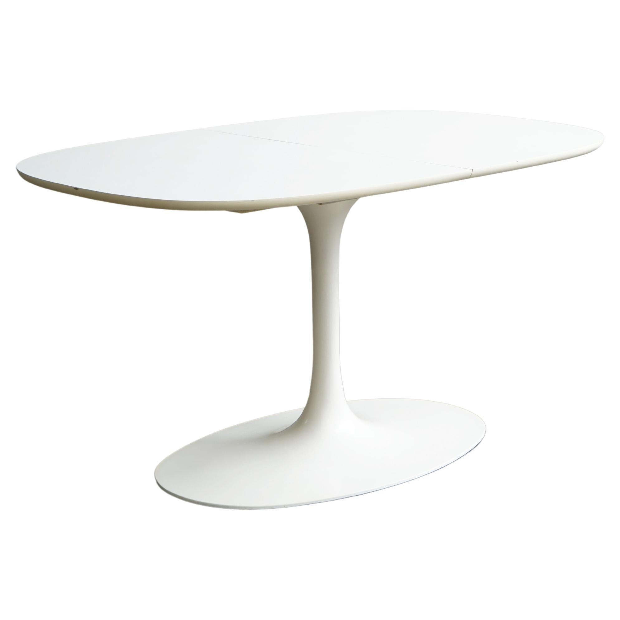 Tulip Style Dining Table White Laminate 57" racetrack oval top en vente