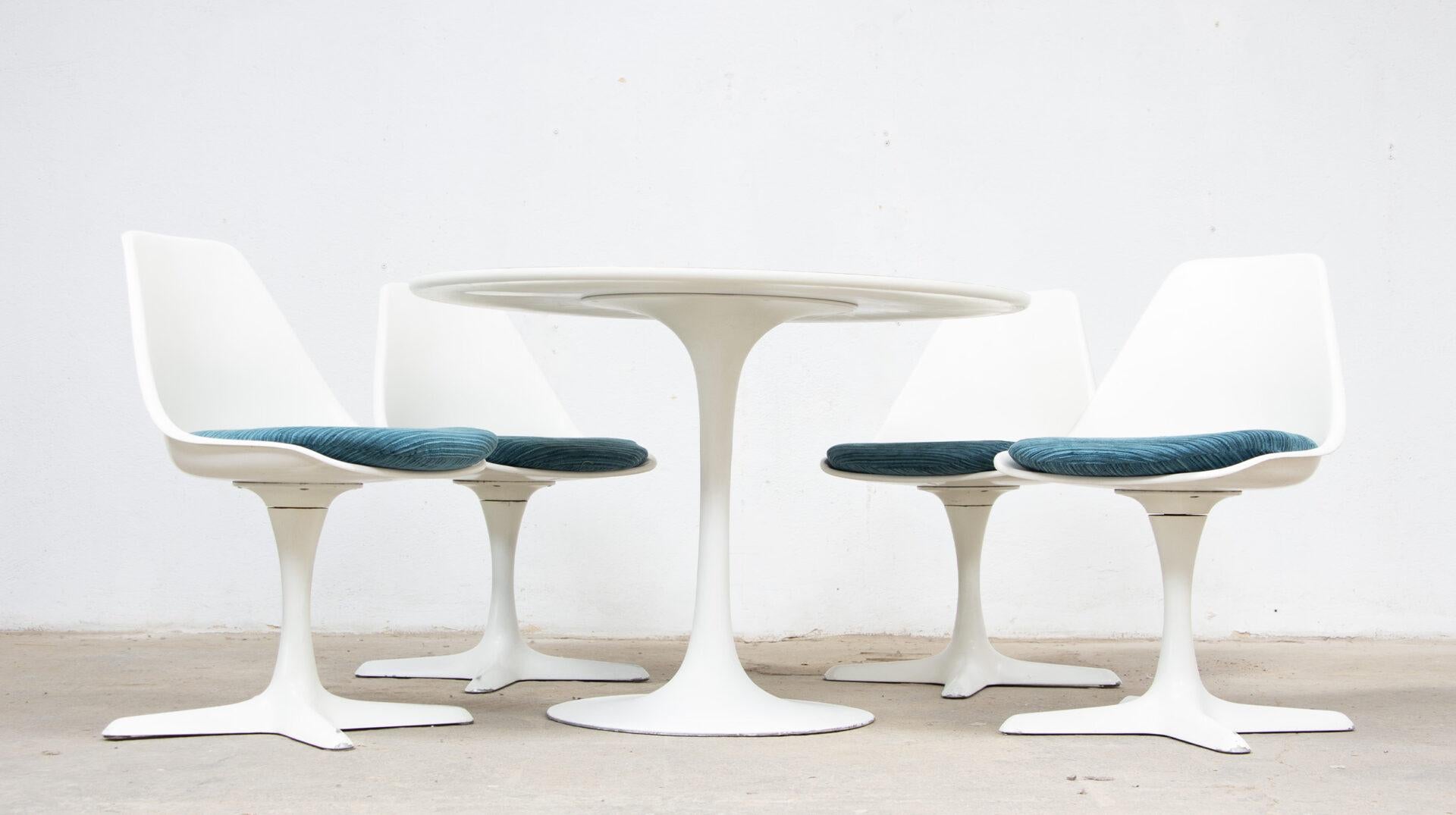 Tulpentisch und Stühle von Maurice Burke, Edition Arkana, 1960er Jahre (Moderne der Mitte des Jahrhunderts) im Angebot