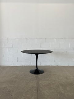 Table Tulip d'Eero Saarinen pour Knoll