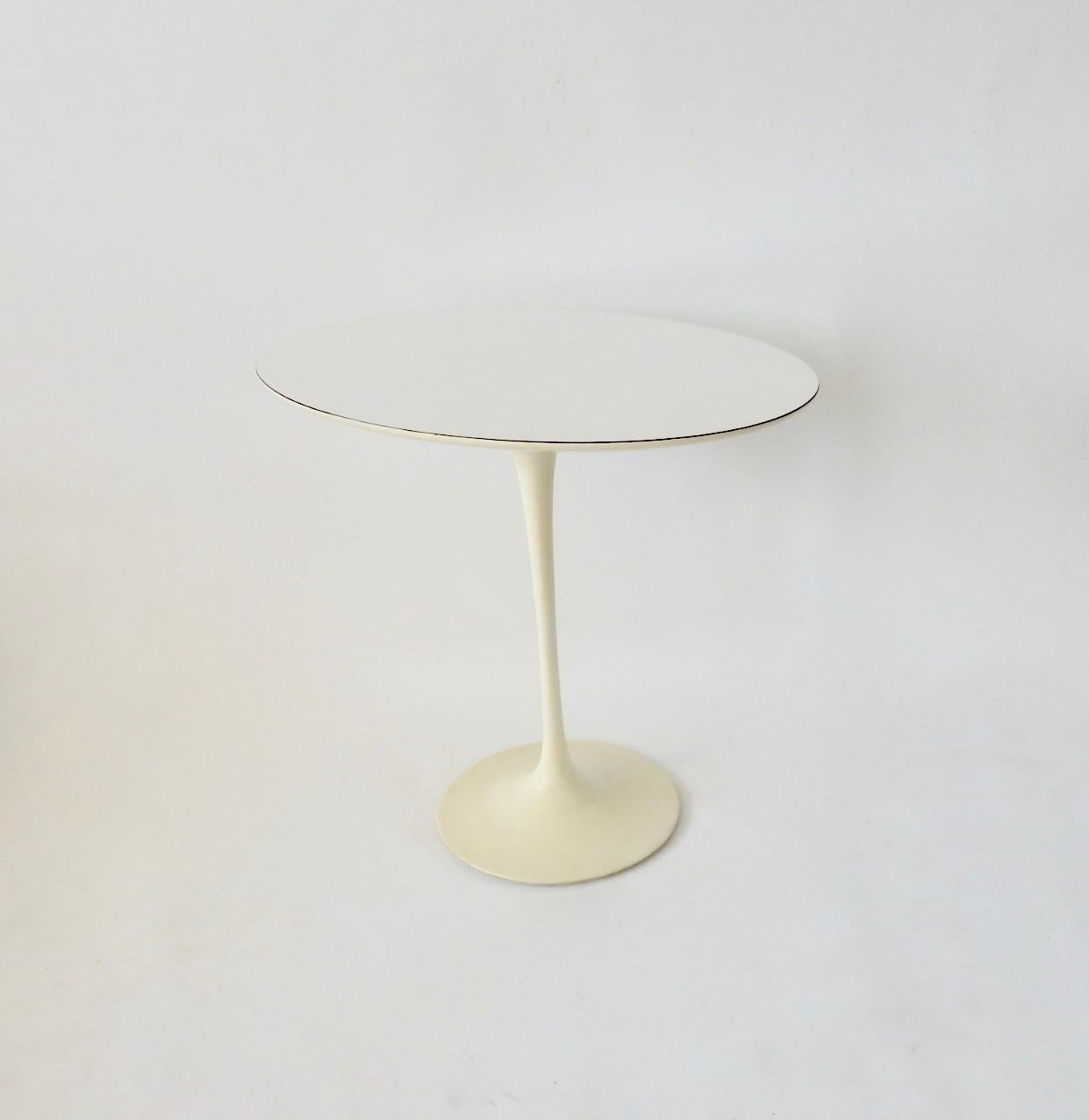  Tulip Table by Eero Saarinen for Knoll . Completely original finish on base and top . Please check back for cheaper shipping with top removed . 