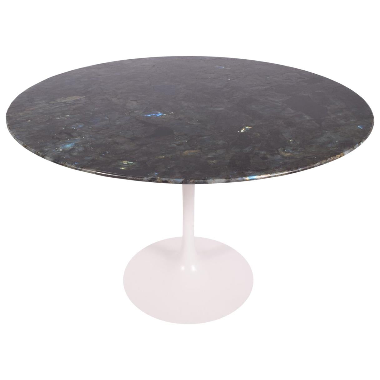Table Tulip avec plateau en granit brésilien par Eero Saarinen pour Knoll