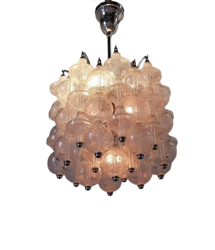 Tulipan chandelier by Kalmar, 1960s In Good Condition For Sale In HEVERLEE, BE