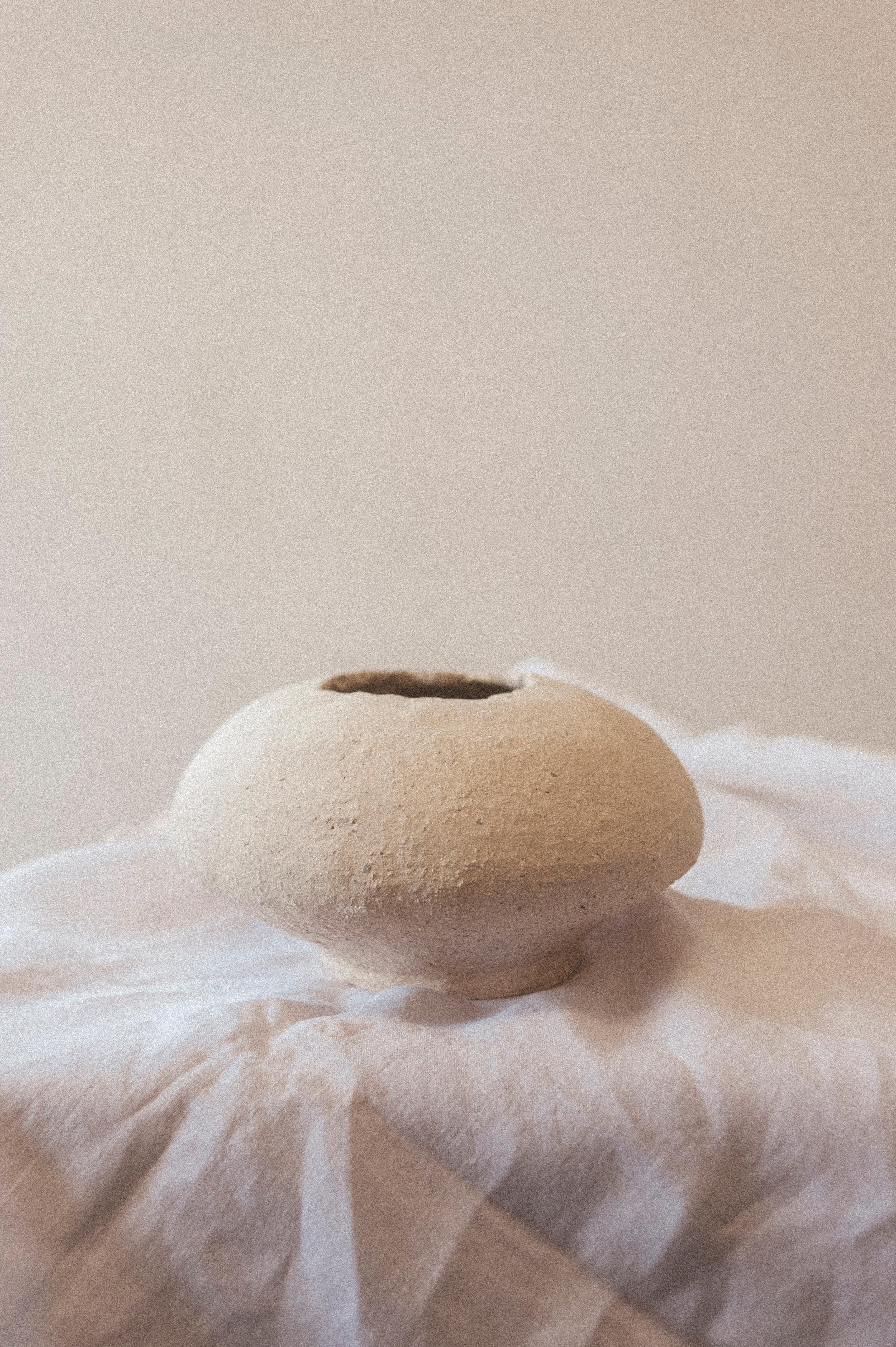 Jarrón Tulipán by MCB Ceramics Posmoderno en venta