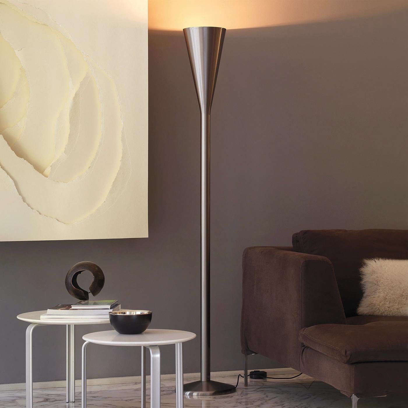 Tulipe Nickel Floor Lamp In New Condition For Sale In Paris, FR