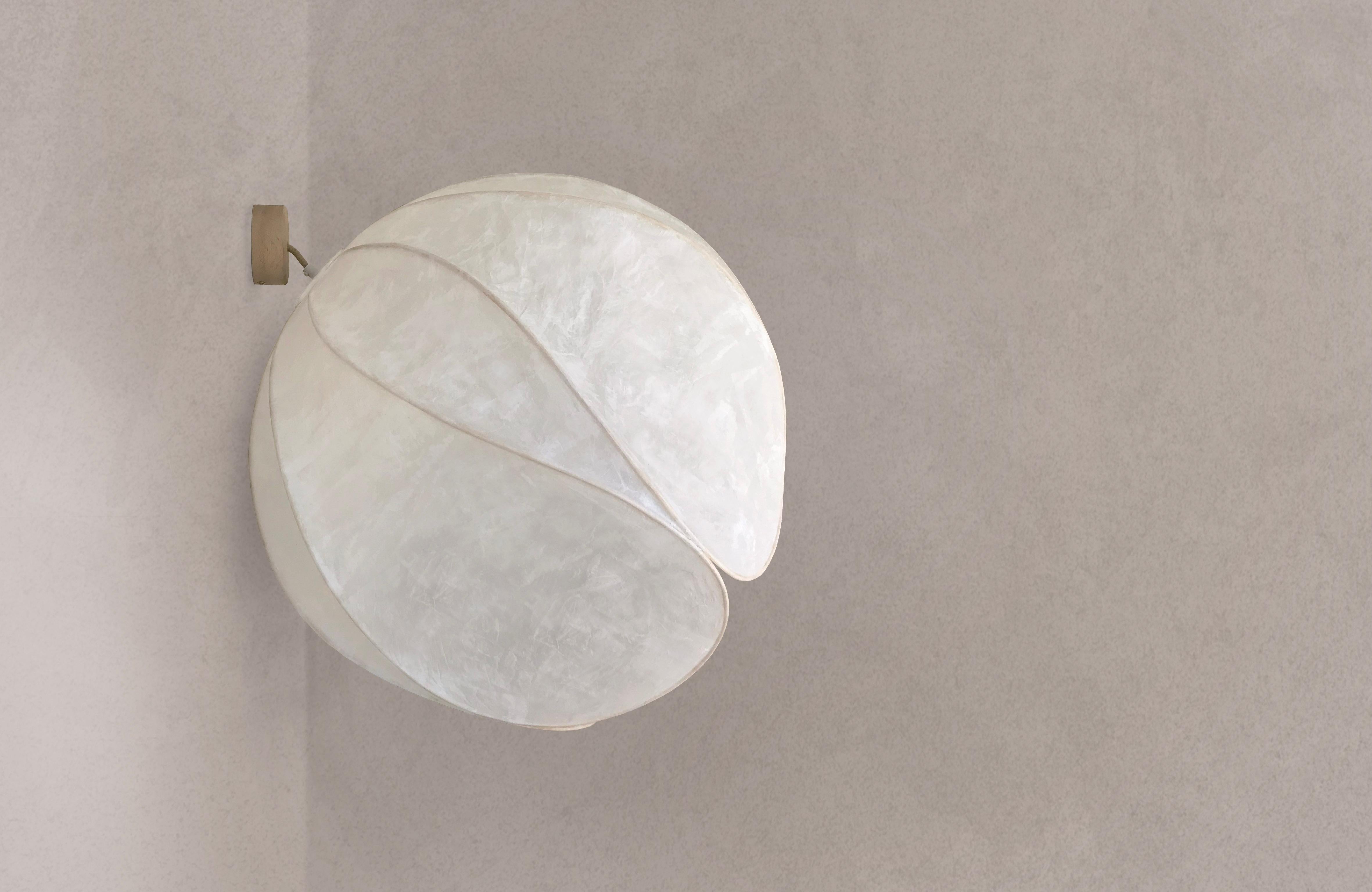 Lámpara de pared Tulipia de Cécile Philibert Ratán en venta