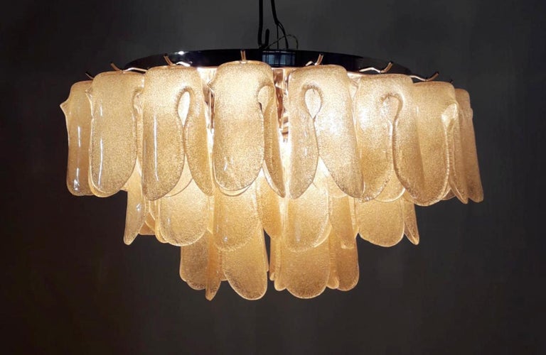 Tulips Murano Chandelier by La Murrina In Good Condition For Sale In Palm Springs, CA