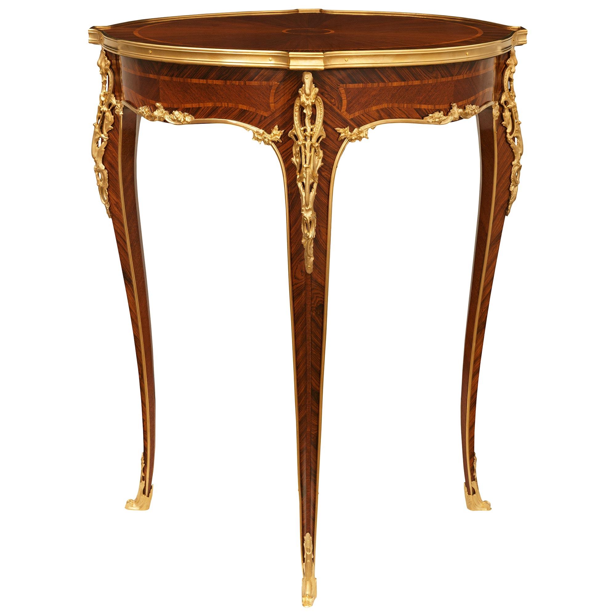 Beistelltisch aus Tulipwood, Kingwood und Ormolu, nach Art von Maison Krieger (Louis XV.) im Angebot