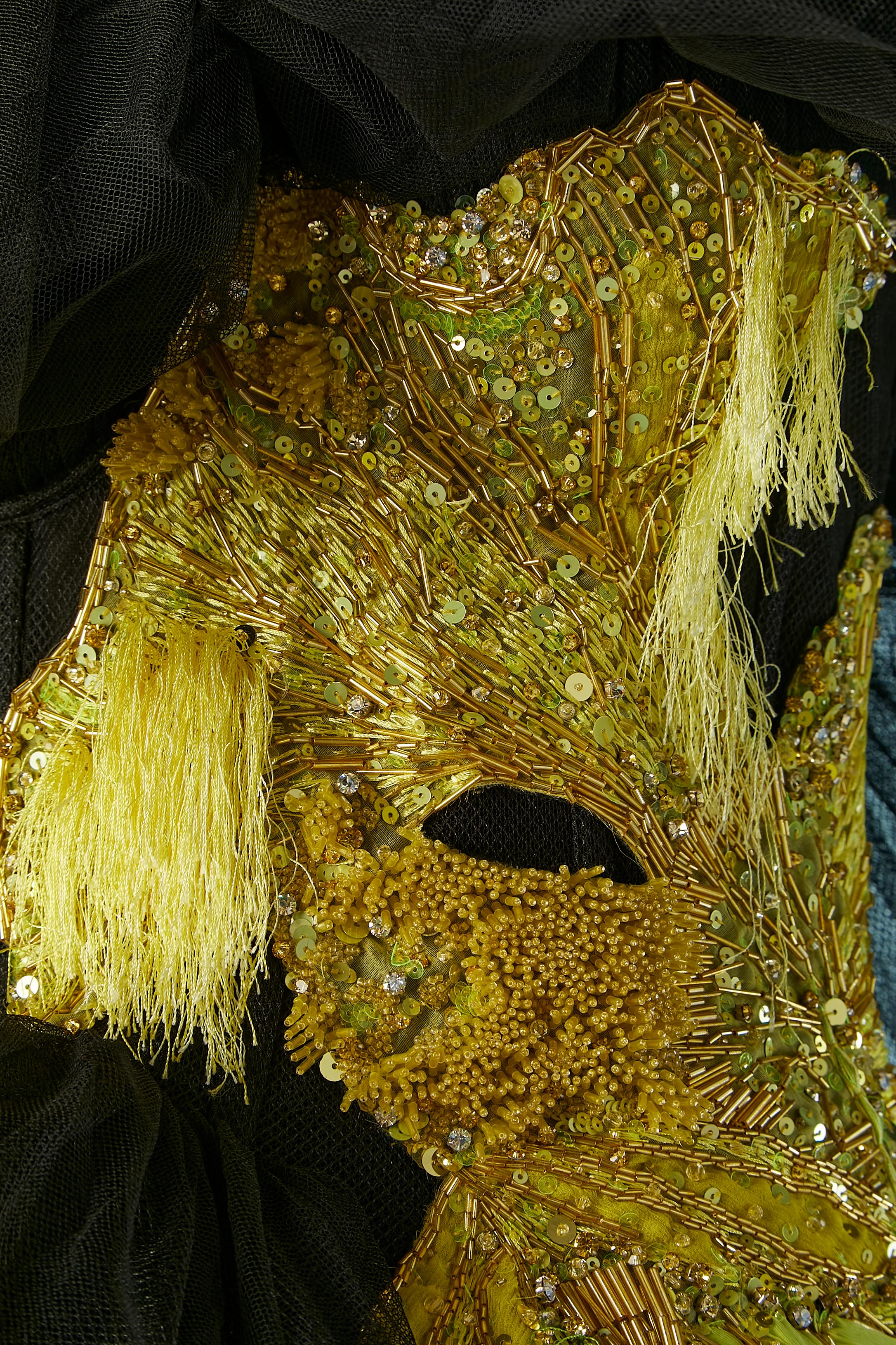 Abito da sera in tulle con ricami gialli Alexander McQueen FW 2022/23 NUOVO In condizioni Nuovo in vendita a Saint-Ouen-Sur-Seine, FR