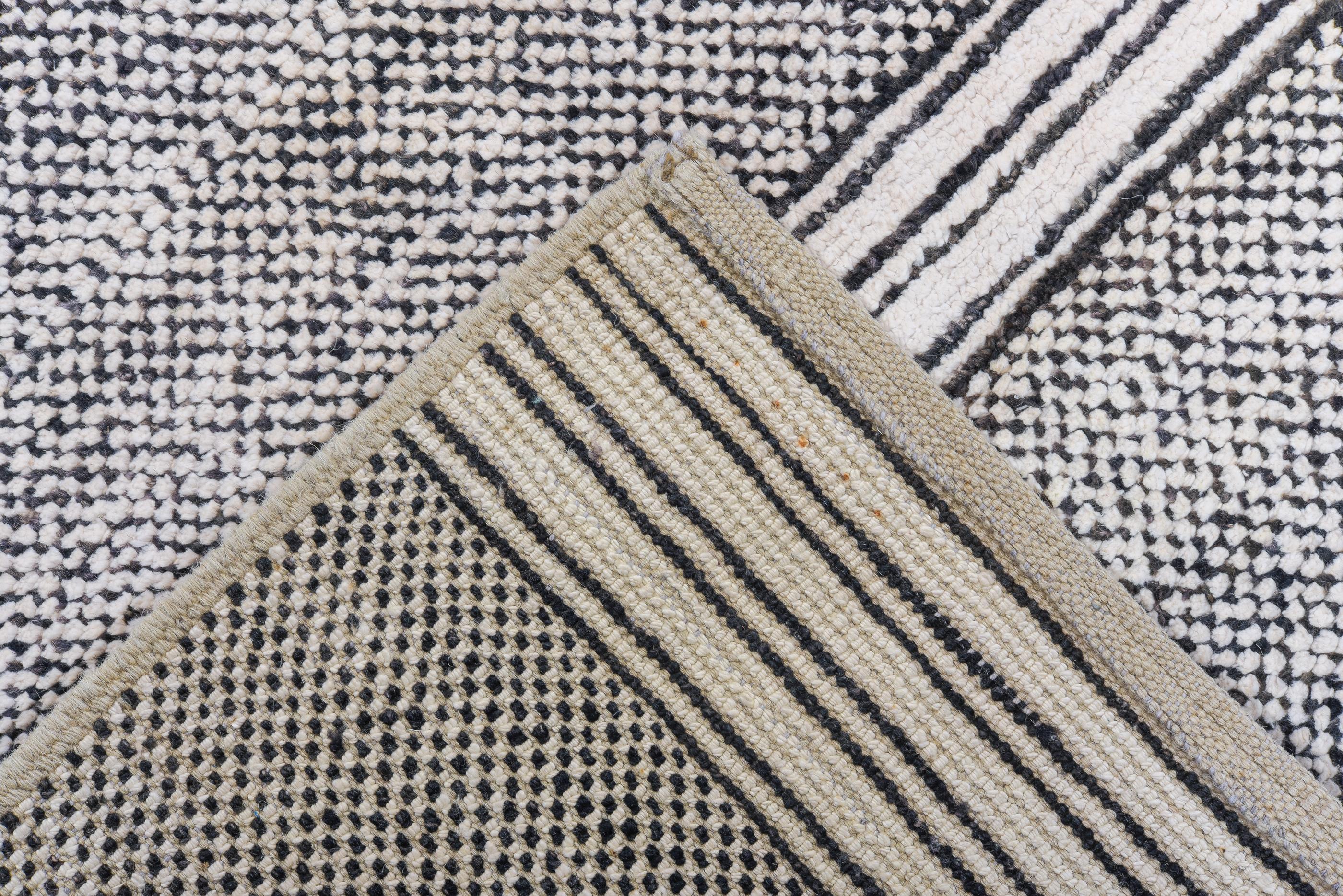 Contemporary Tulu Rug Grey Multi Stripe Heather Hues For Sale