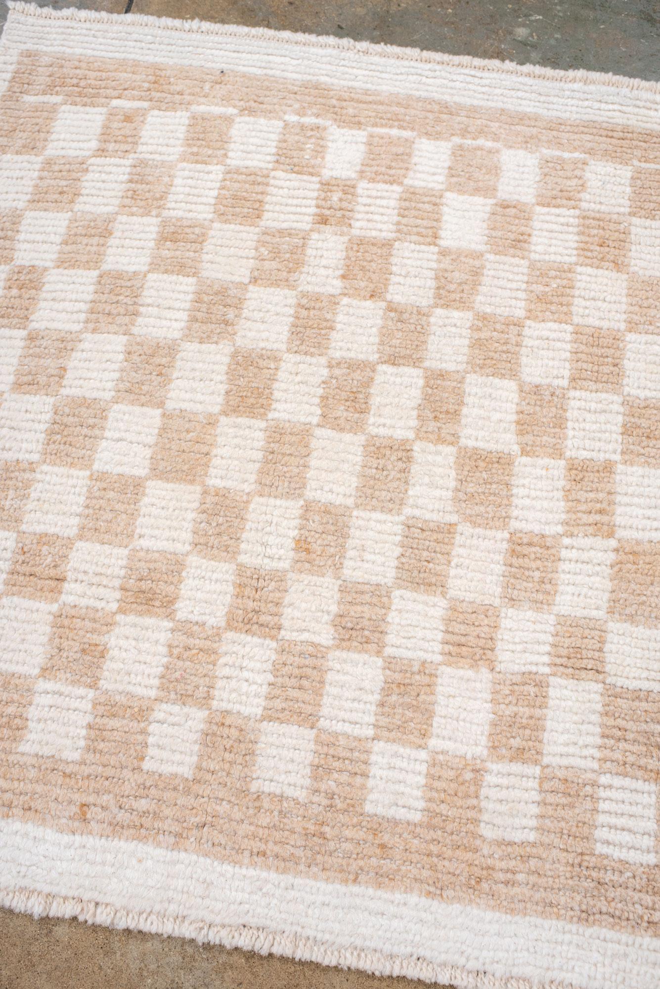 Quadratischer Tulu-Teppich mit Schachbrett-Muster (Türkisch) im Angebot