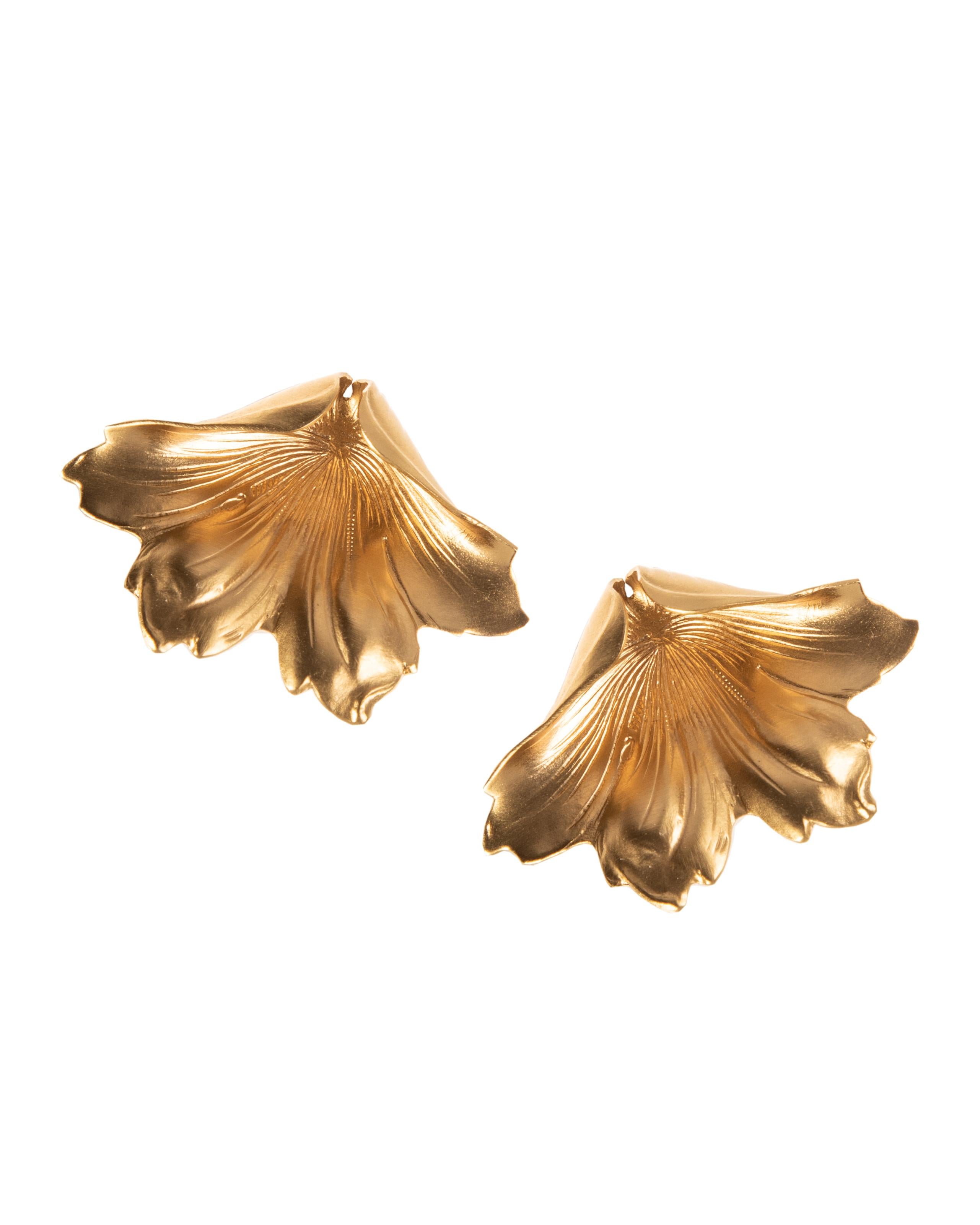 Women's Tulum flower 24kt gold plated brass earrings