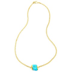 Pietra turchese burattata, collana in oro giallo 18 carati Modern Classic Chic