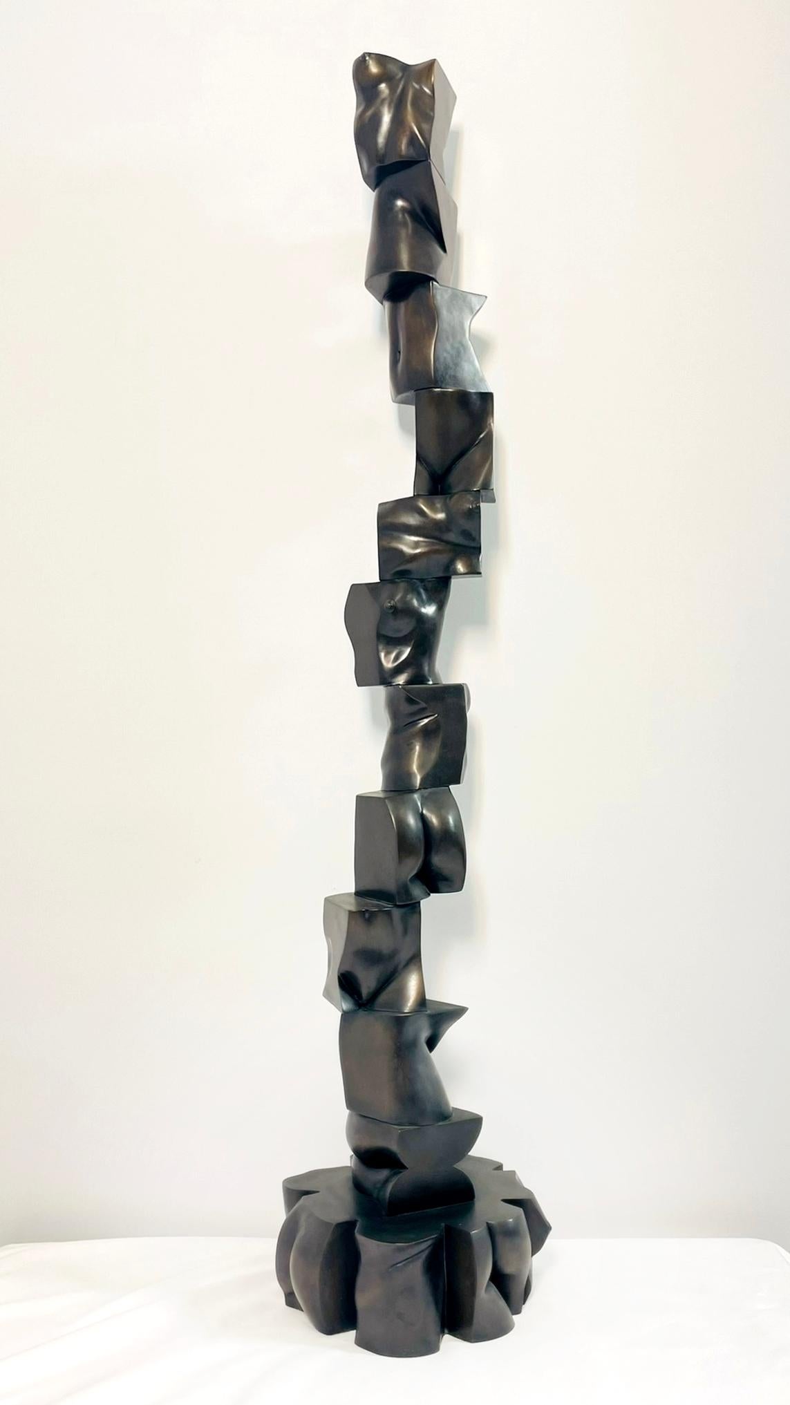 Une sculpture en bronze puissante et évocatrice intitulée 