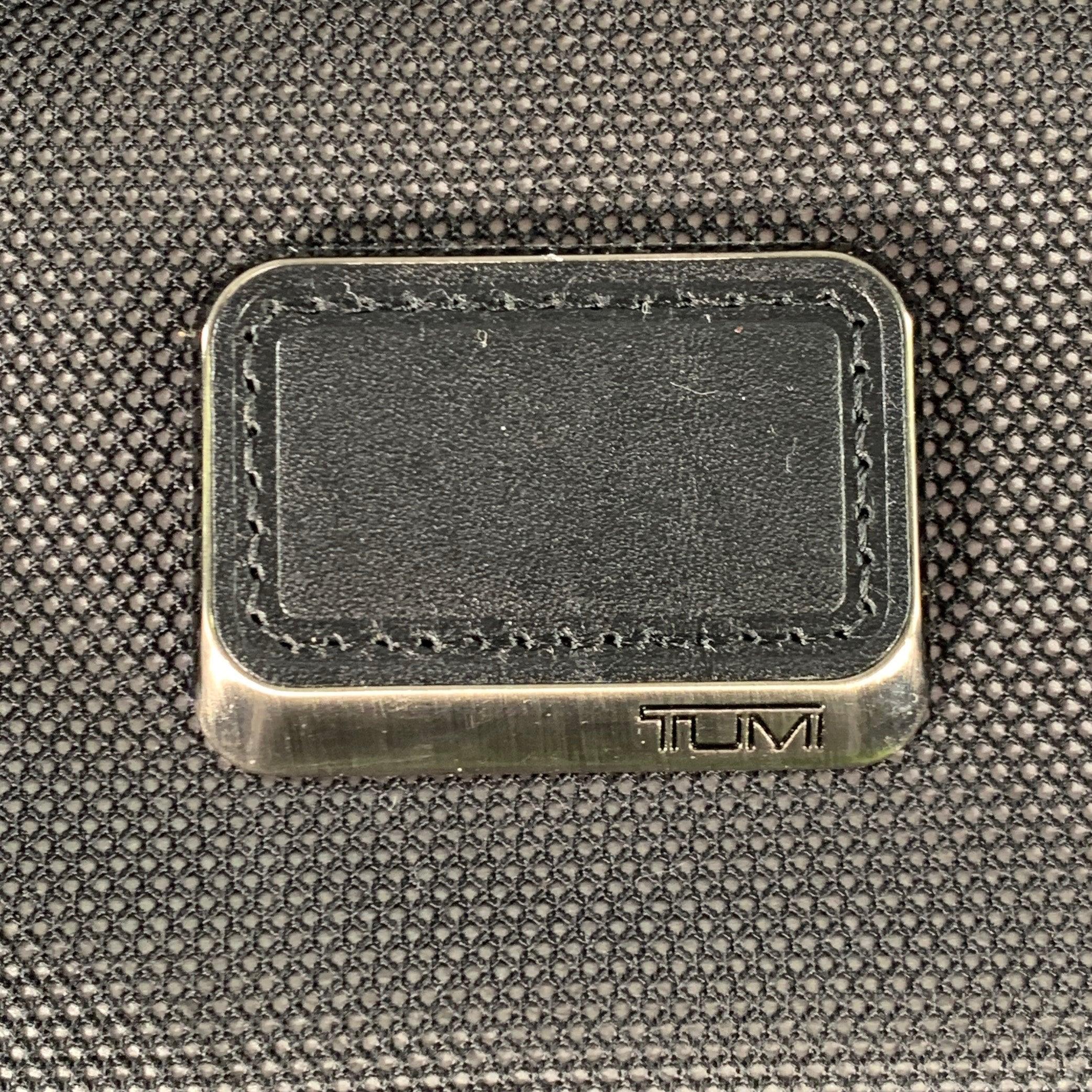 TUMI 