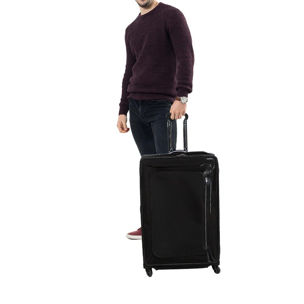 black tumi luggage