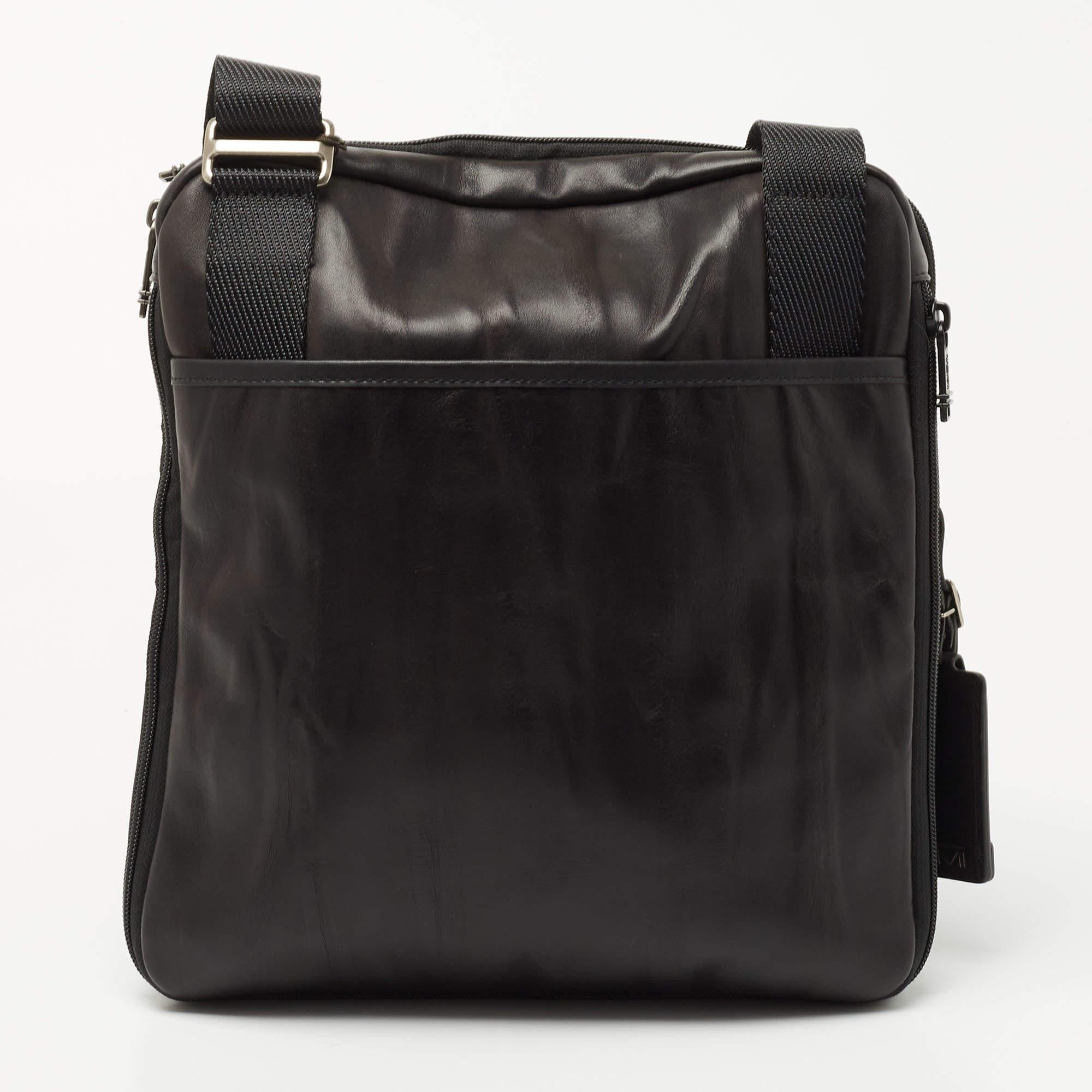 Trust Tumi messenger bags to offer functional ease and a comfortable carrying experience. Smartly designed, the bag has an appealing exterior and a spacious interior. Perfect for work, downtown roves, and even weekend getaways.

Includes: Original