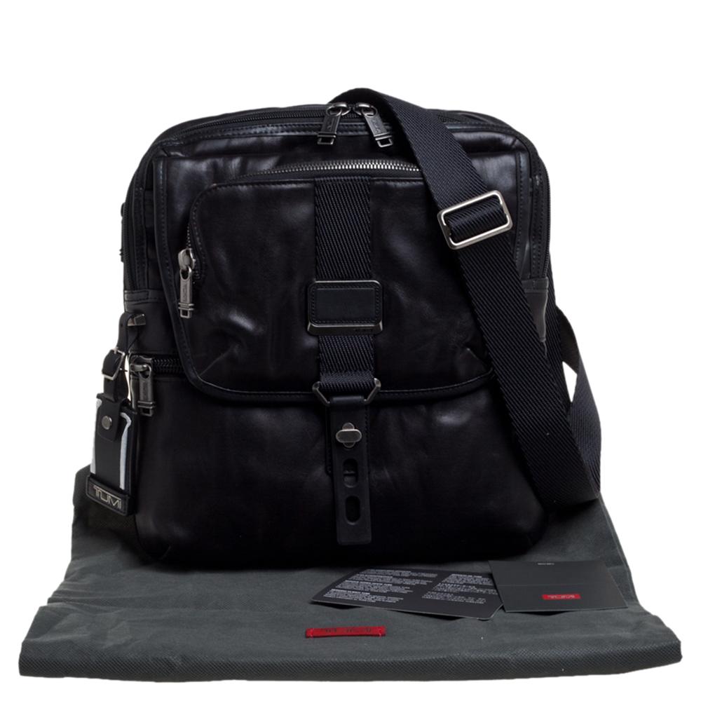 tumi arnold zip flap