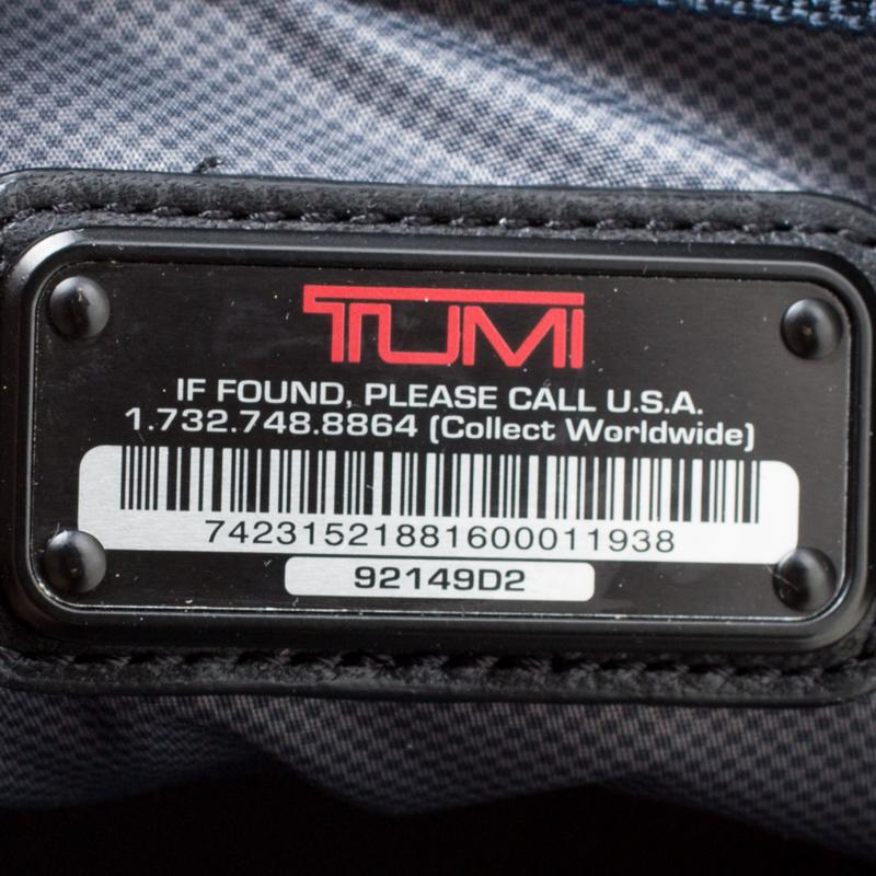 TUMI Black Leather Alpha II Duffel Bag In Excellent Condition In Dubai, Al Qouz 2
