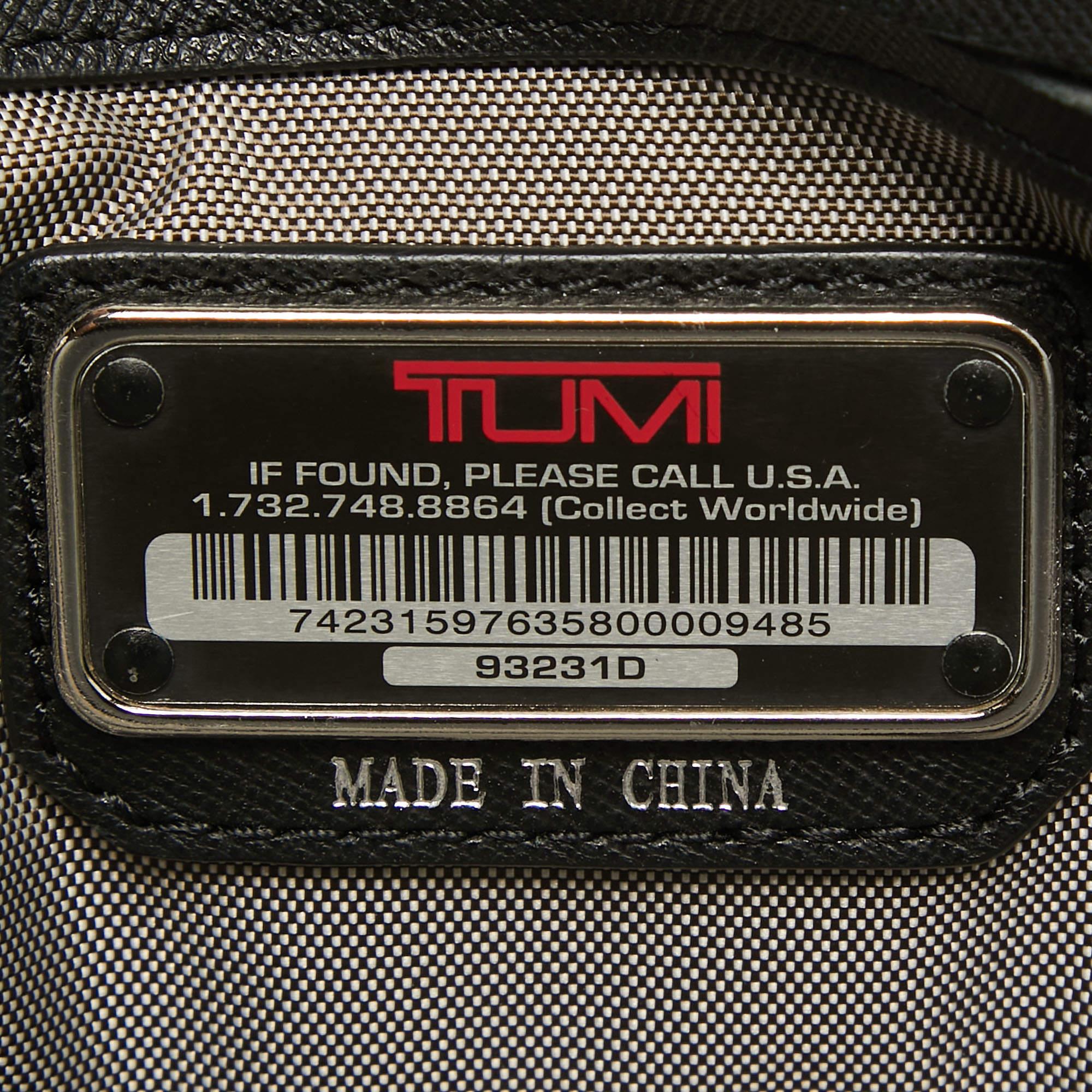 TUMI Black Leather Astor Dorilton Briefcase For Sale 9
