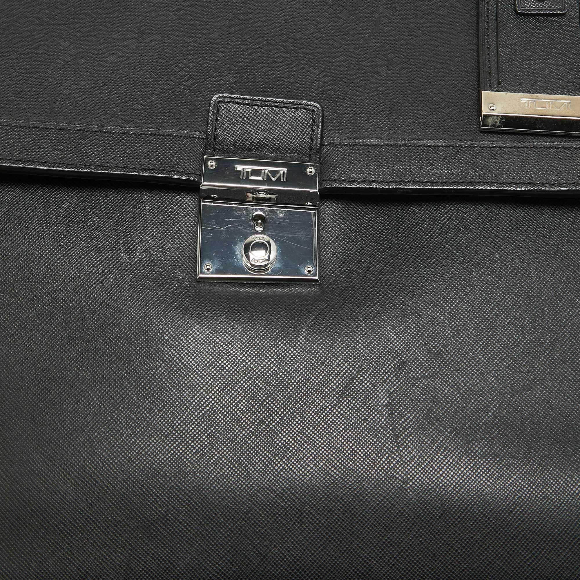 TUMI Black Leather Astor Dorilton Briefcase For Sale 3