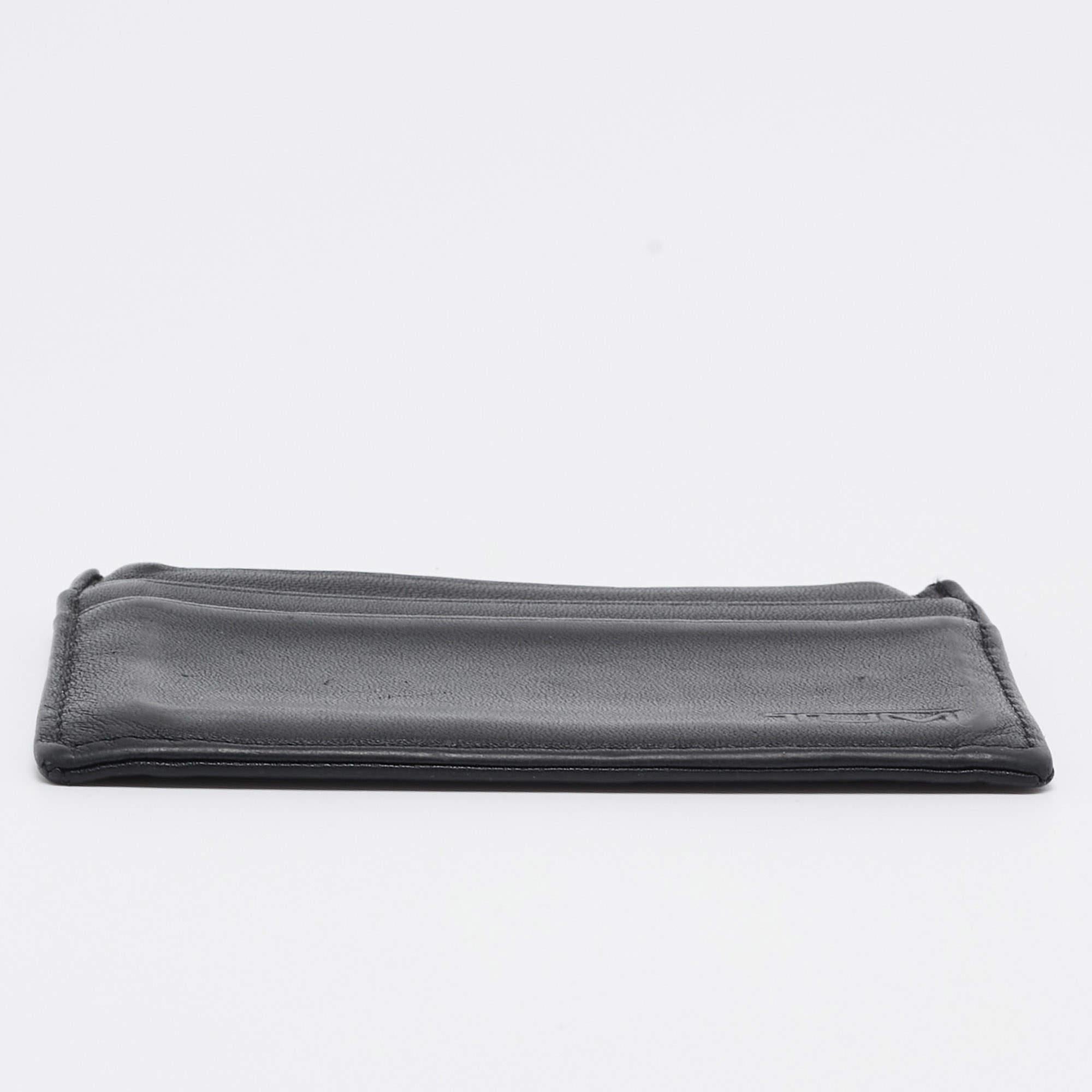 TUMI Black Leather Card Holder For Sale 2