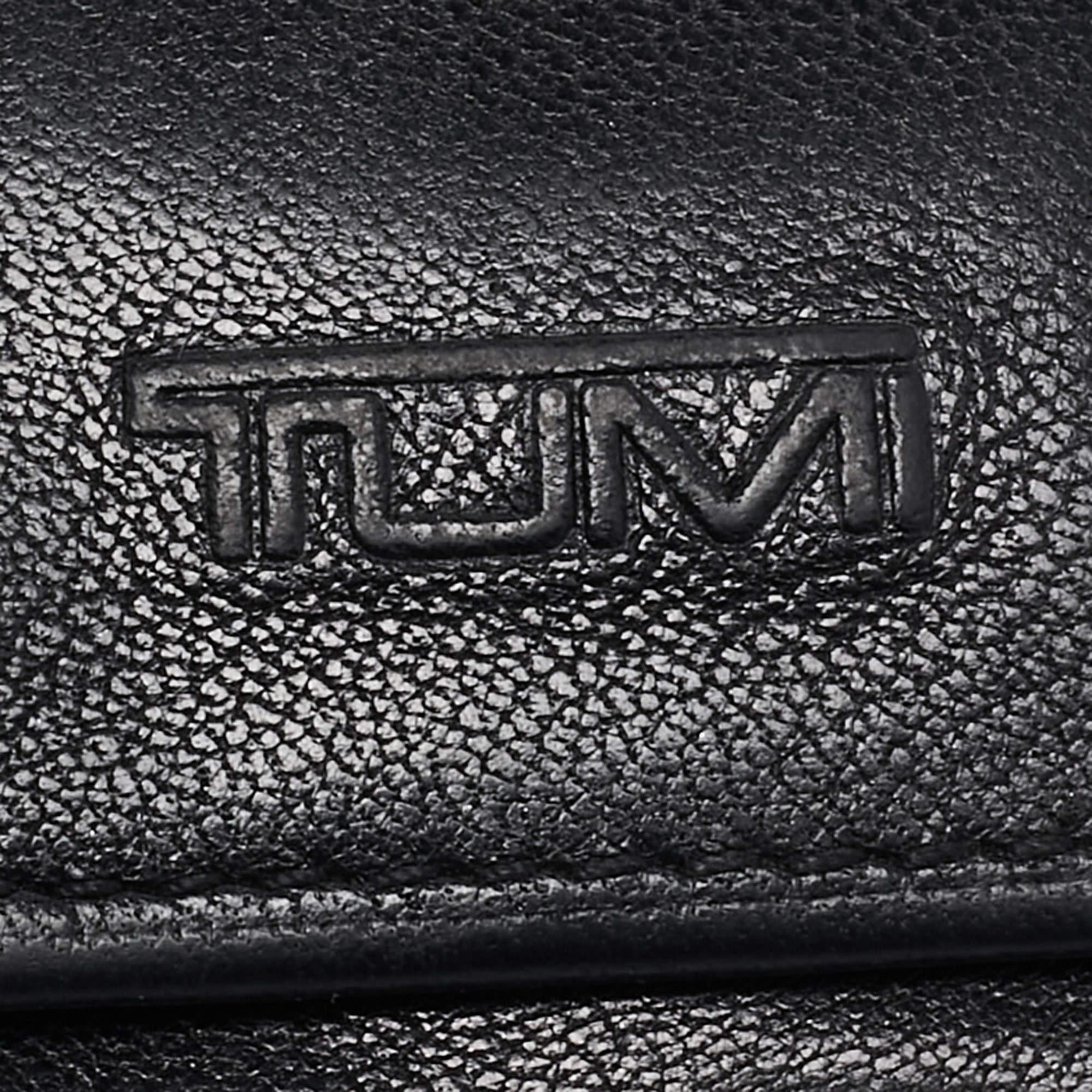 TUMI Black Leather Coin Purse For Sale 3