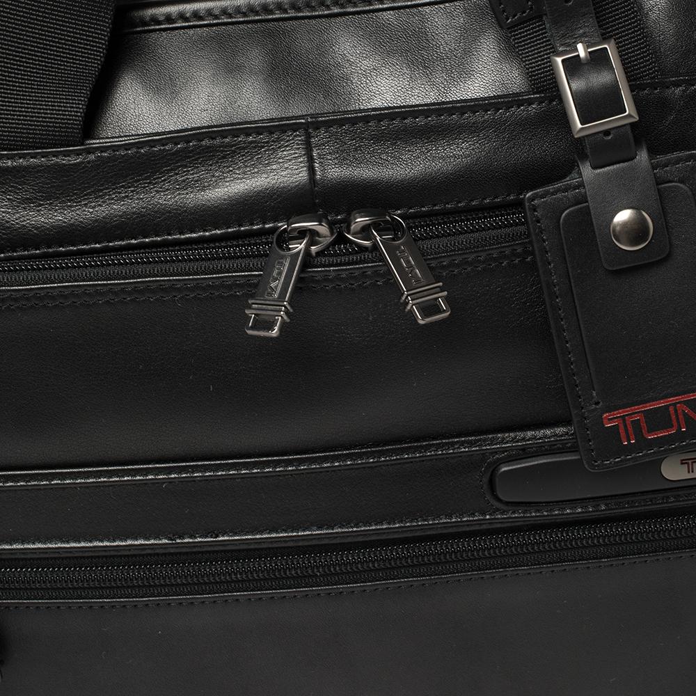 TUMI Black Leather Gen 4.2 Slim Deluxe Portfolio Bag 2
