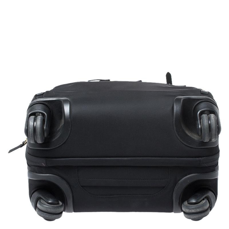Tumi Black Nylon 4 Wheeled Carry-On Luggage Bag In Good Condition In Dubai, Al Qouz 2