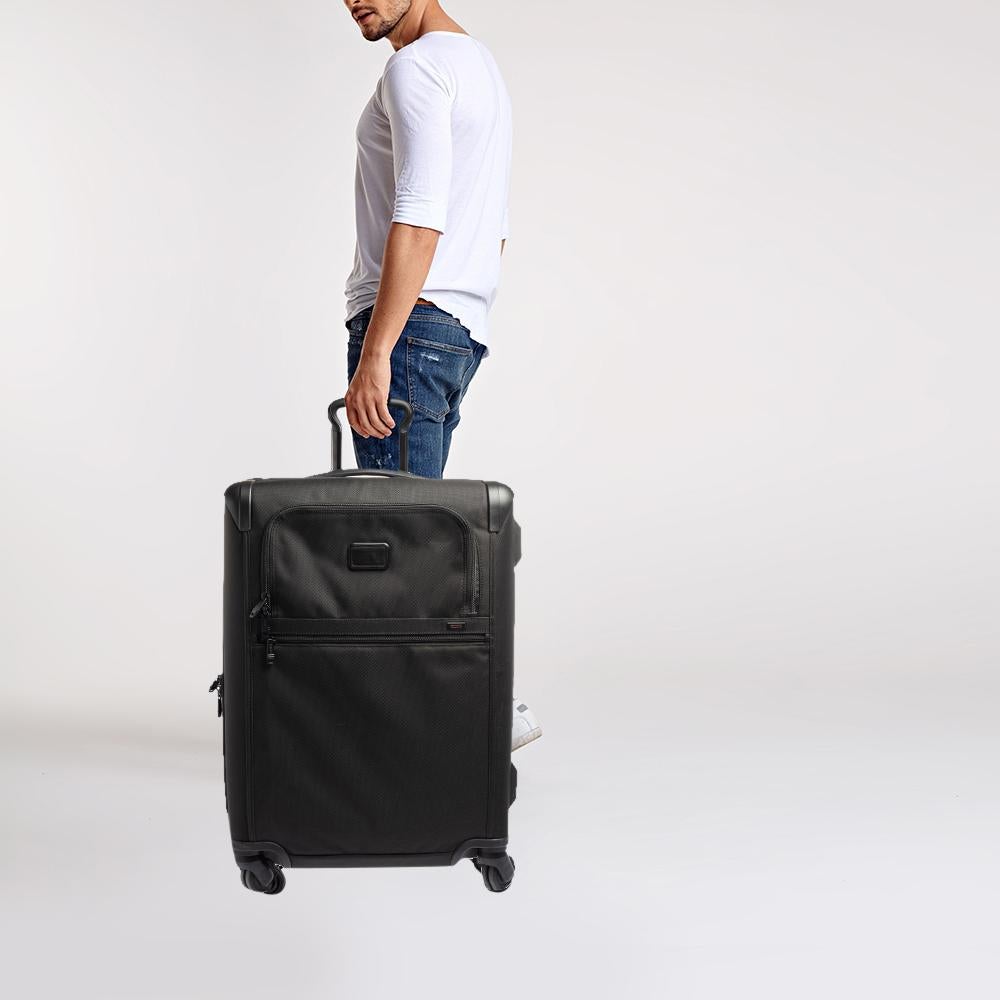 TUMI Black Nylon Alpha 2 Short Trip Expandable 4 Wheel Packing Case Gepäck (Schwarz)