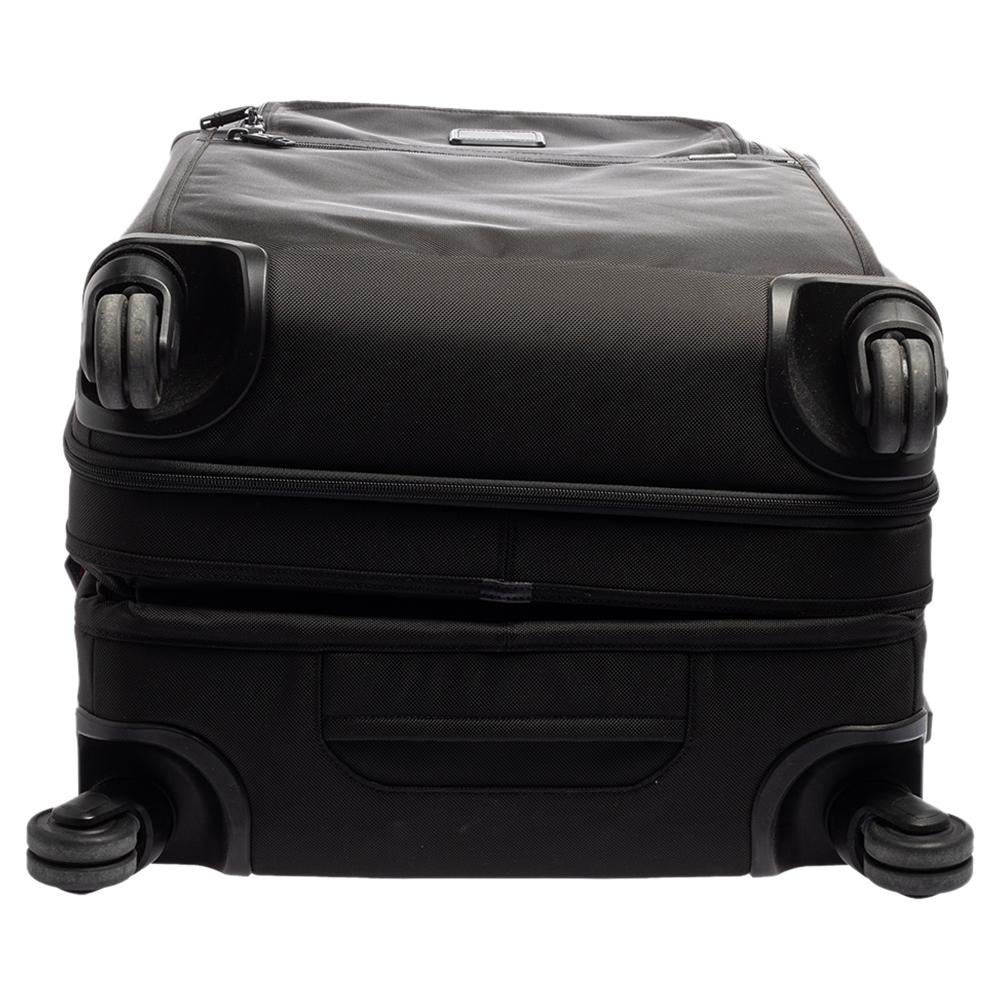 TUMI Black Nylon Alpha 2 Short Trip Expandable 4 Wheel Packing Case Gepäck Herren