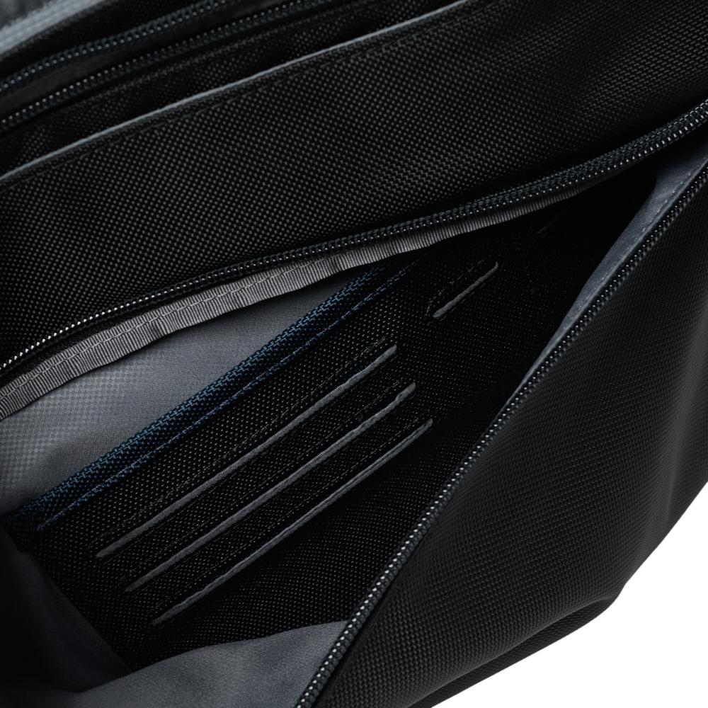 Tumi Tumi Laptoptasche aus schwarzem Nylon mit Alpha-Flap 1