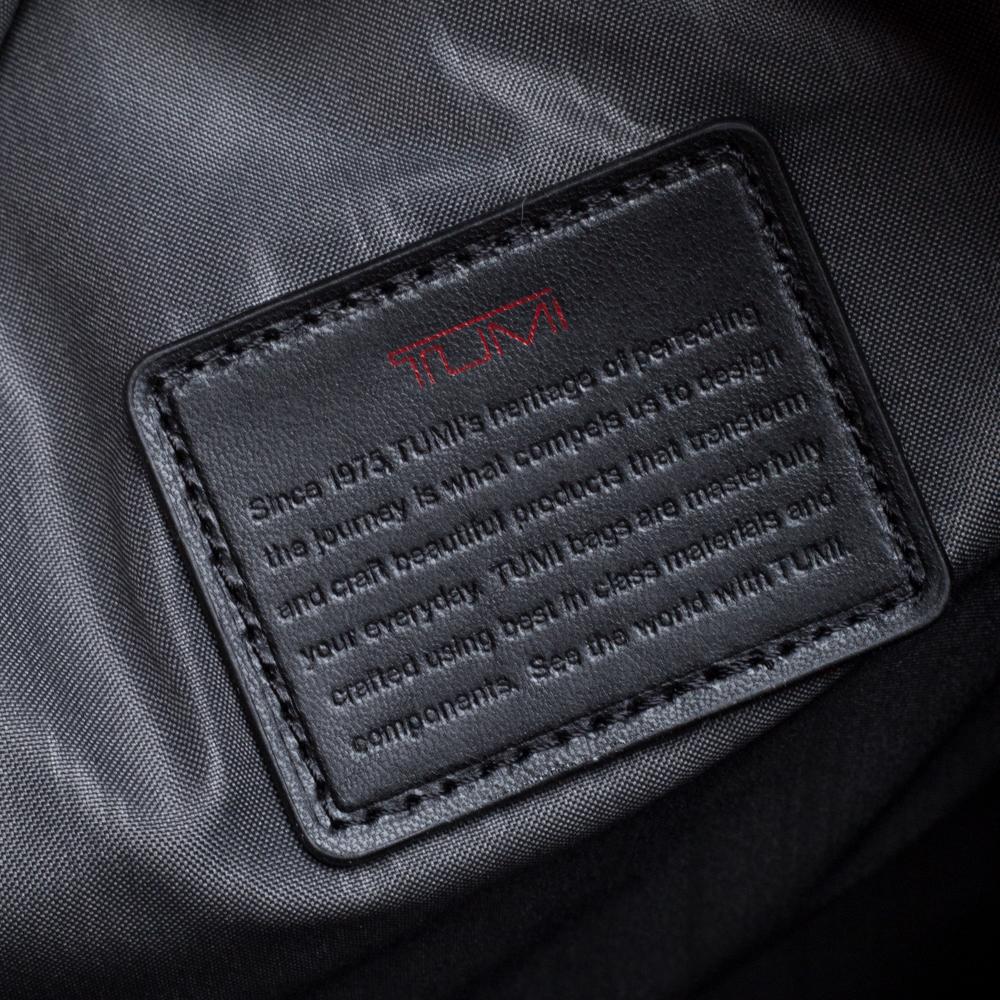 TUMI Schwarz Nylon DFO Utility ausziehbare Tragetasche 6