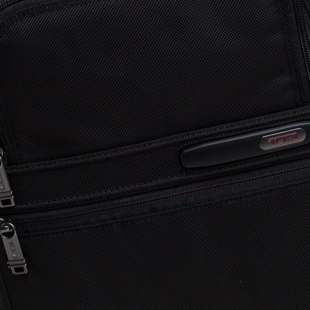 TUMI Schwarz Nylon DFO Utility ausziehbare Tragetasche 4