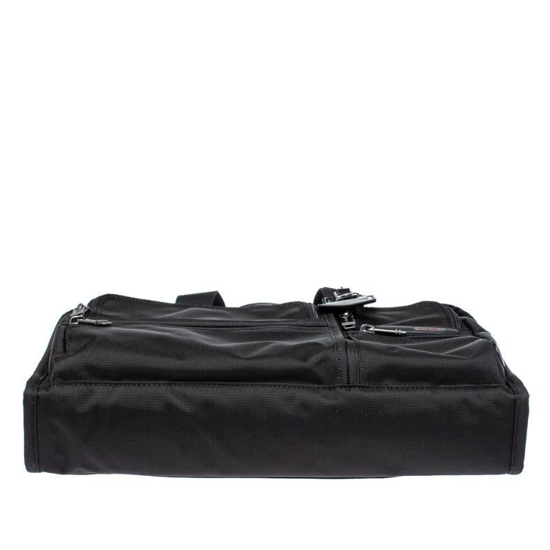 TUMI Black Nylon Gen 4.2 Organizer Portfolio Briefcase In New Condition In Dubai, Al Qouz 2