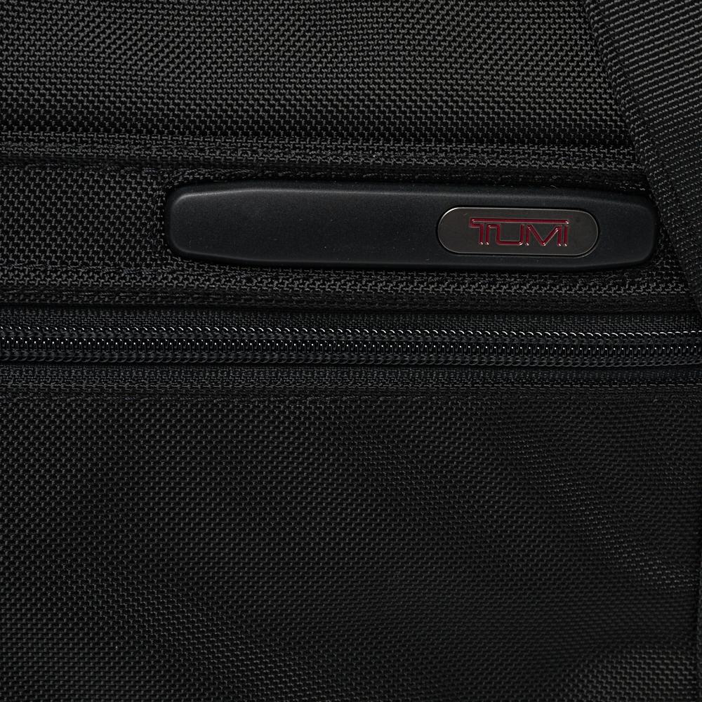 Tumi Black Nylon Small DFO Flap Messenger Bag In New Condition In Dubai, Al Qouz 2