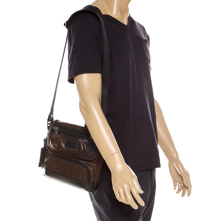 TUMI Brown/Black Leather Alpha Bravo Barstow Messenger Bag For Sale at 1stDibs | tumi messenger bag, brown messenger bag, alpha bravo barstow crossbody