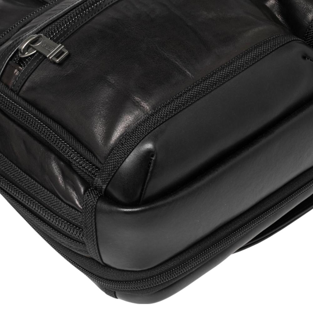 TUMI Metallic Brown/Black Leather Alpha Bravo Andersen Slim Commuter Briefcase In Good Condition In Dubai, Al Qouz 2