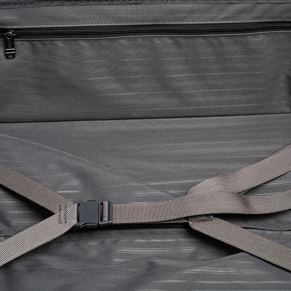 TUMI Purple Nylon Medium Gen 4.2 Lightweight Trip Packing Case Luggage In New Condition In Dubai, Al Qouz 2