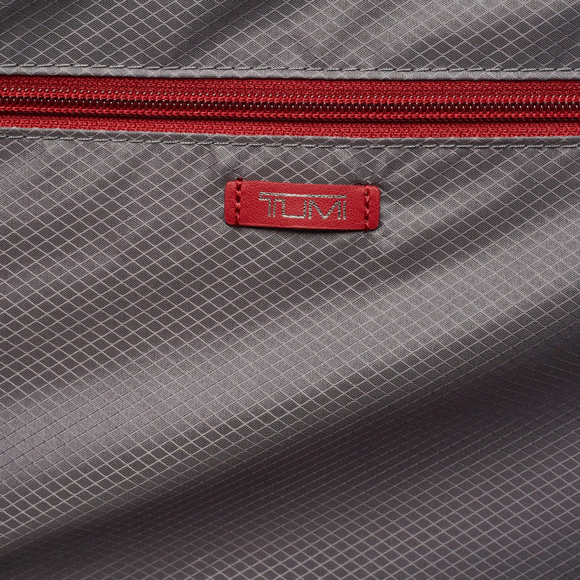 TUMI Rote 4 Rädern V4 International Expandable Carry On Luggage, ausziehbar im Angebot 6