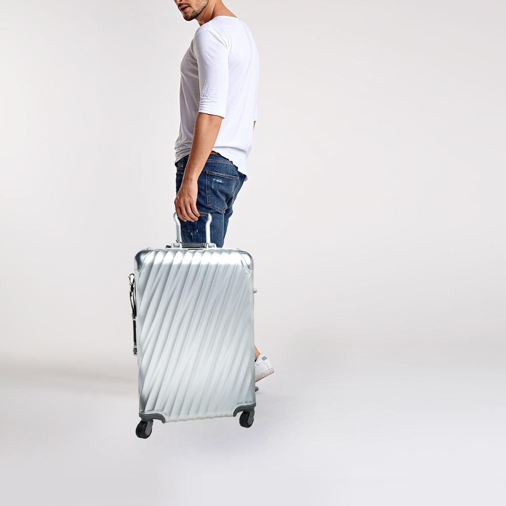 tumi 19 degree aluminum extended trip packing case