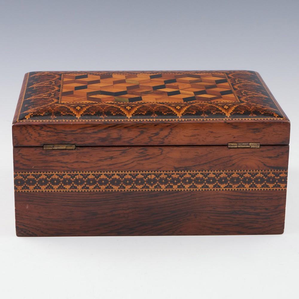 Chêne Tunbridge Ware - Une belle boîte à couture avec des cubes isométriques, c1850 en vente