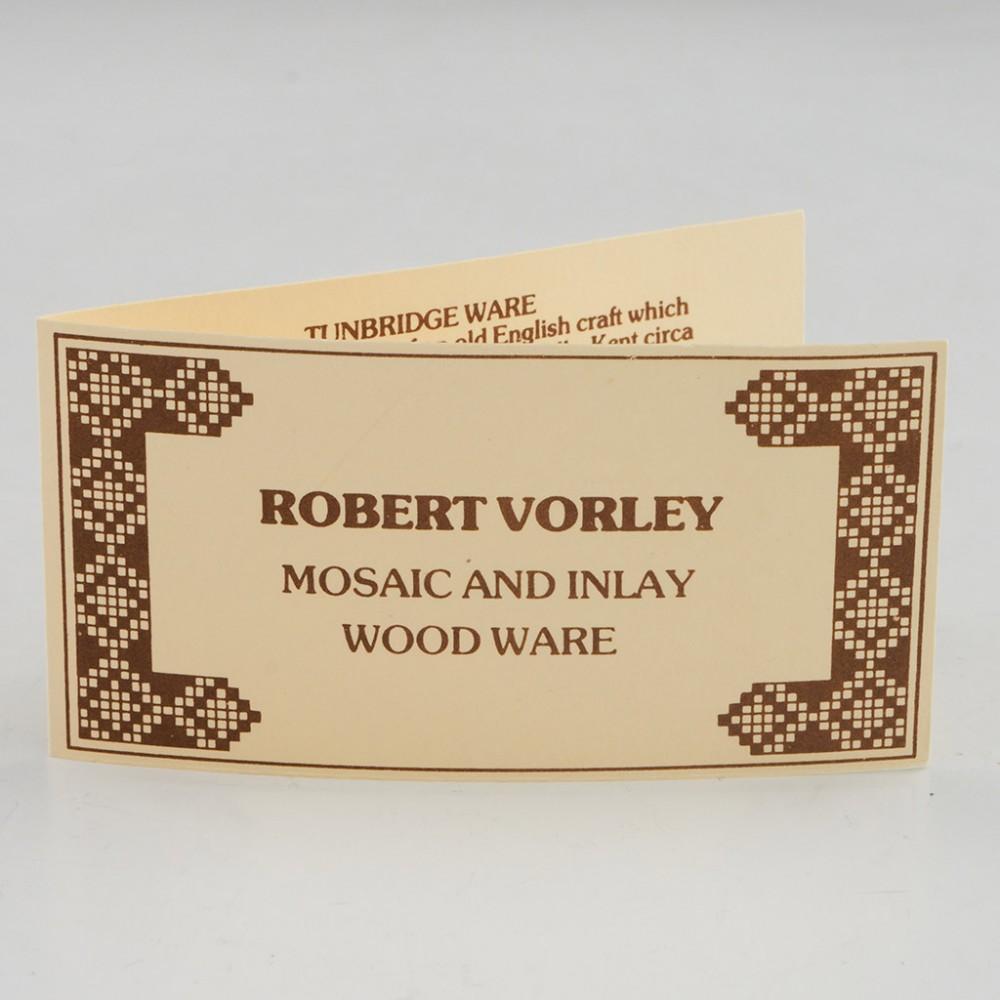 Tunbridge Ware - Eine von Robert Vorley bemalte Schmetterlingsdose, 2010 im Angebot 4